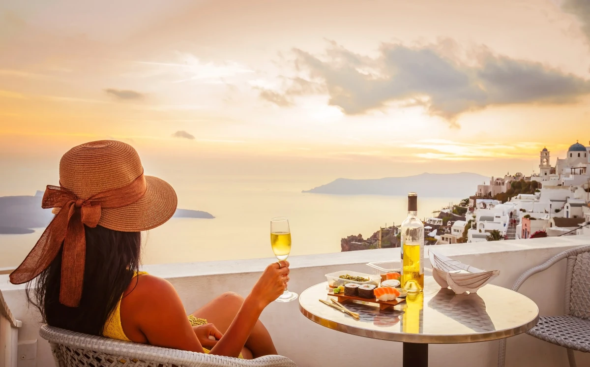 https://media.leisurecom.com/cruise/image-2024-11-07-12-20-18.webp